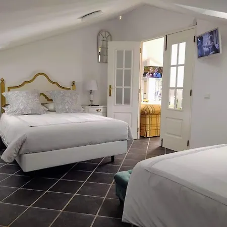 Attic Bay - Cozy With Sea View