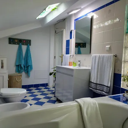 Attic Bay Apartment *