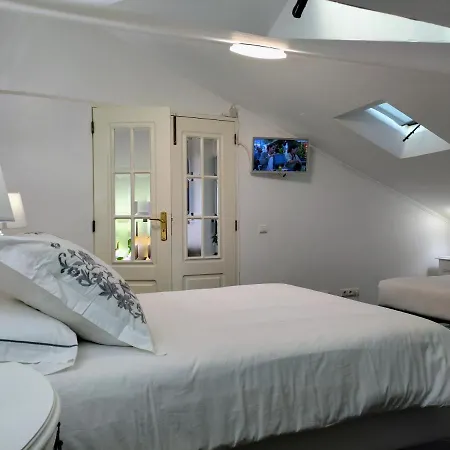 Attic Bay - Cozy With Sea View *