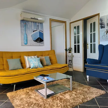 Attic Bay Apartment