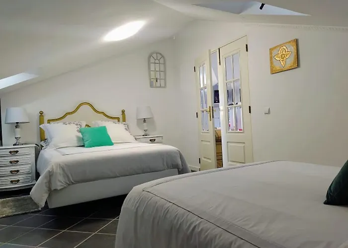 Attic Bay Апартаменты