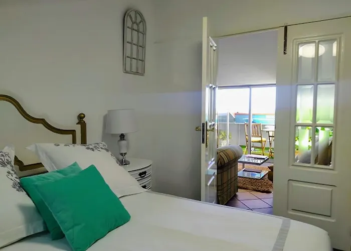 Attic Bay Камара-де-Лобуш