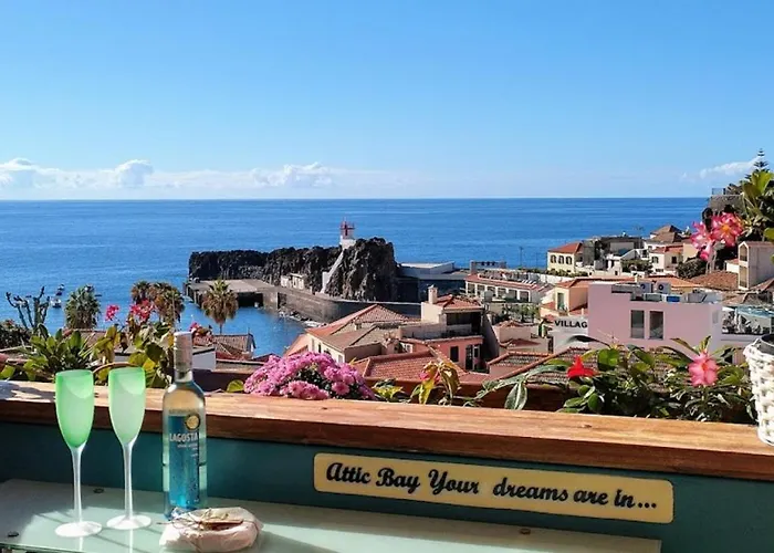 Attic Bay Апартаменты