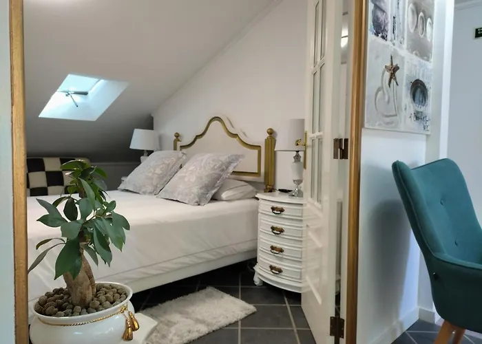 Apartment Attic Bay Câmara de Lobos