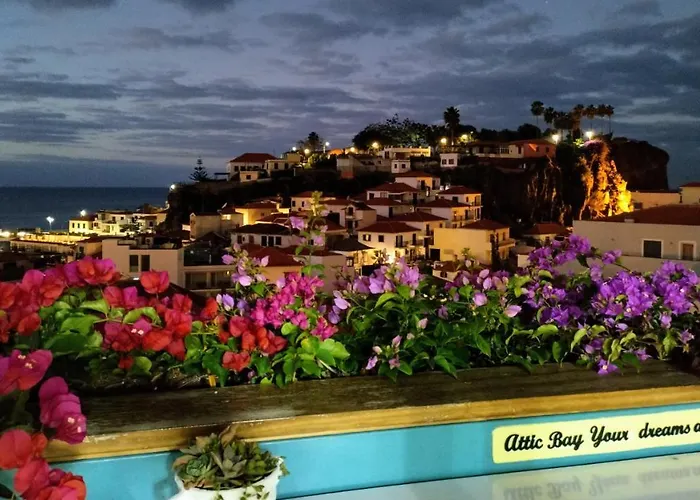 Apartment Attic Bay Câmara de Lobos