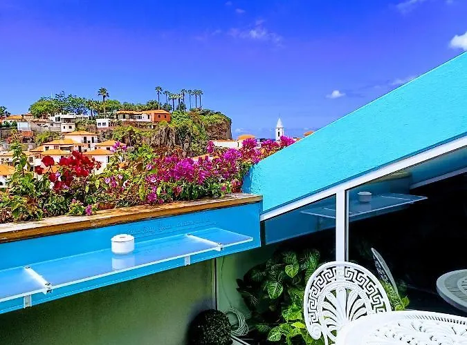 Attic Bay Апартаменты