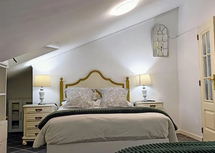 Apartment Attic Bay Câmara de Lobos