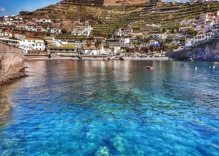 Attic Bay Камара-де-Лобуш