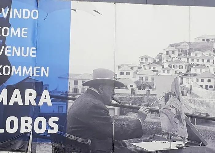 Attic Bay Камара-де-Лобуш